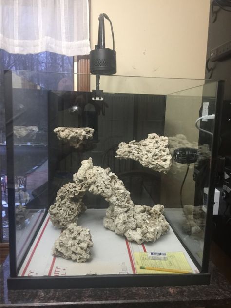 Saltwater Aquarium Rockscape, Saltwater Aquascape Ideas, Saltwater Aquarium Aquascaping, Nano Reef Tank Aquascaping, Saltwater Aquascape, Reef Scape, Rock Scape, Saltwater Tank Setup, Reef Aquascape