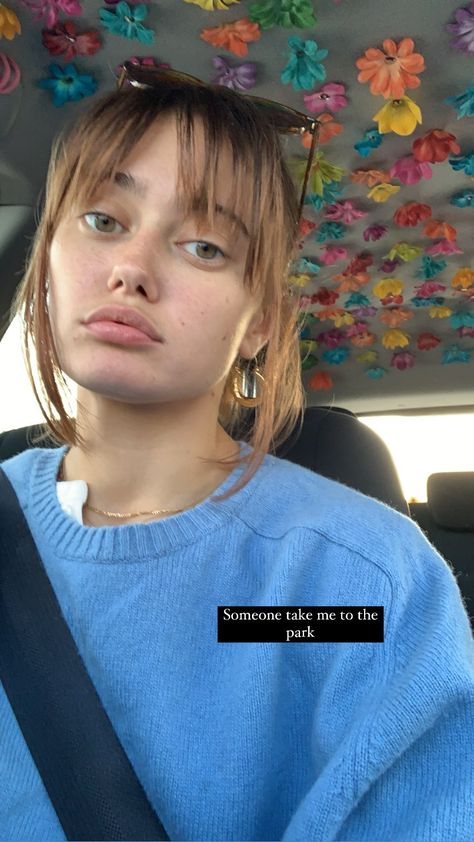 Stories • Instagram Ella Purnell Wallpaper, Aesthetic Candy, Ella Purnell, Beatiful People, Funny Patches, Black Wallpaper Iphone Dark, Yellow Jackets, Brunette Girl