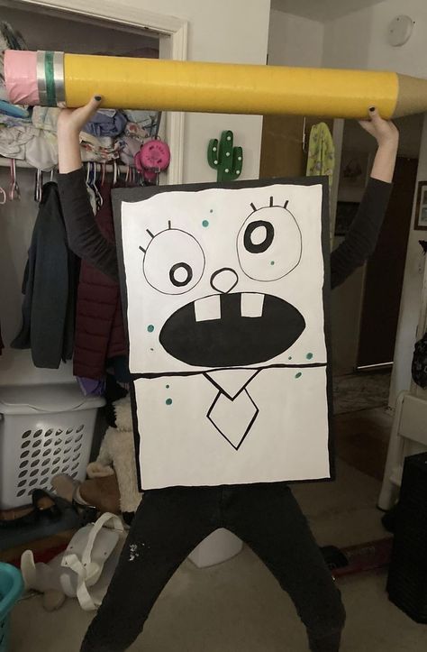 Doodlebob Costume, Quick Halloween Costumes Last Minute Men, Spongebob Costume, Meme Costume, Quick Halloween Costumes, Spongebob Party, Spongebob Birthday, College Guys, Best Halloween Costumes