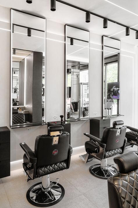 HD Cutz, Sheldon Edwards, celebrity barber shop — Supremati Barber Shop Design, Modern Barber Shop, Antonio Rudiger, Barbershop Design Interior, Barber Station, Mens Barbershop, Barber Shop Interior, Haircut Salon, Hair Salon Interior