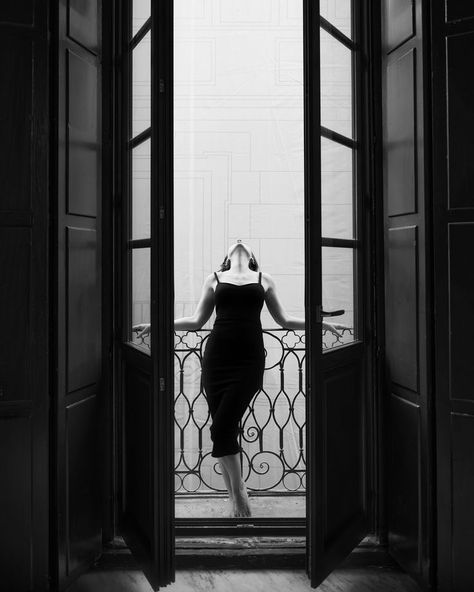 60s Paris, Paris Aesthetics, Twisted Emotions, Paris Balcony, Black And White People, Silhouette Photography, French Collection, Model Streetstyle, Studio Photoshoot