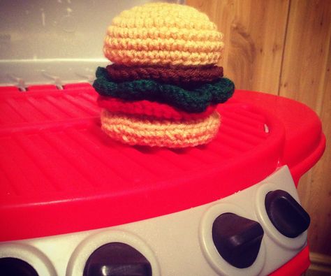 Crochet Play Hamburger Food To Grill, Crochet Hamburger, Ketchup And Mustard, Little Brother, Ketchup, Mustard, Coasters, Amigurumi, Things To Come