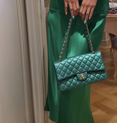 Green Chanel Bag, Green Chanel, Unrealistic Wishlist, Bag Wishlist, Bags Wishlist, Travel Bag Essentials, Prom 2024, Essential Bag, Vogue Fashion