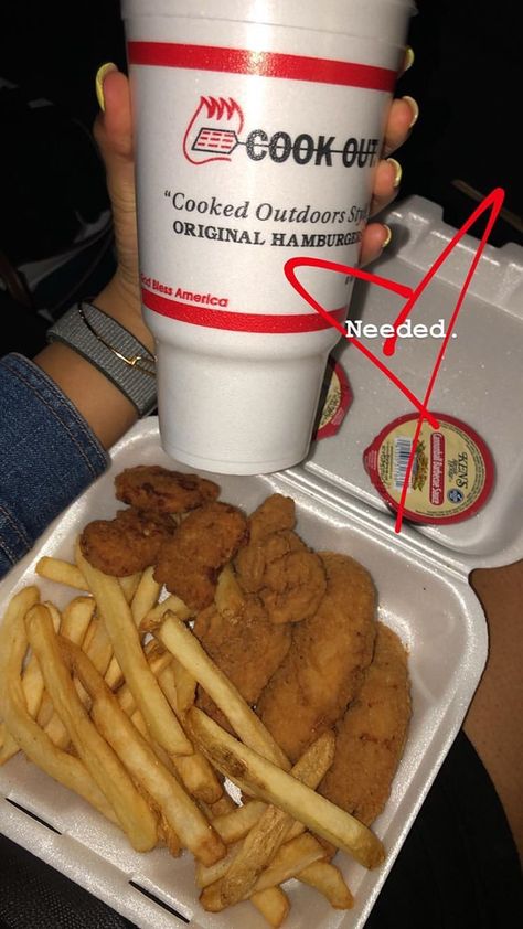 i would drive to cookout so that i could show off my car and because they have the best mint chocolate chip milkshakes. Spanish Meals, Mint Chocolate Chip Milkshake, Hypebeast Iphone Wallpaper, Cook Out, Snack Craving, Fire Food, Chicken Sandwiches, Mint Chocolate Chip, Chocolate Milkshake