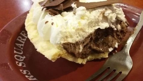 Bakers Square French Silk Pie Recipe, Chocolate French Silk Pie Recipe, Chocolate French Silk Pie, French Silk Pie Recipe, Bakers Square, Silk Pie Recipe, Chocolate Silk Pie, Yummy Pie Recipes, French Silk Pie