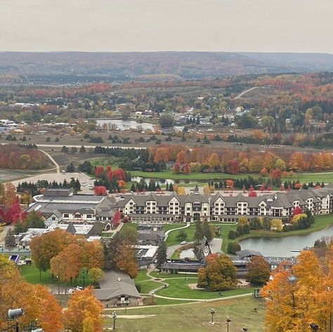 Boyne Mountain, Indoor Hot Tub, Alpine Chalet, Cross Country Skier, 360 Virtual Tour, Fall Images, Resort Pools, Northern Michigan, Cross Country Skiing