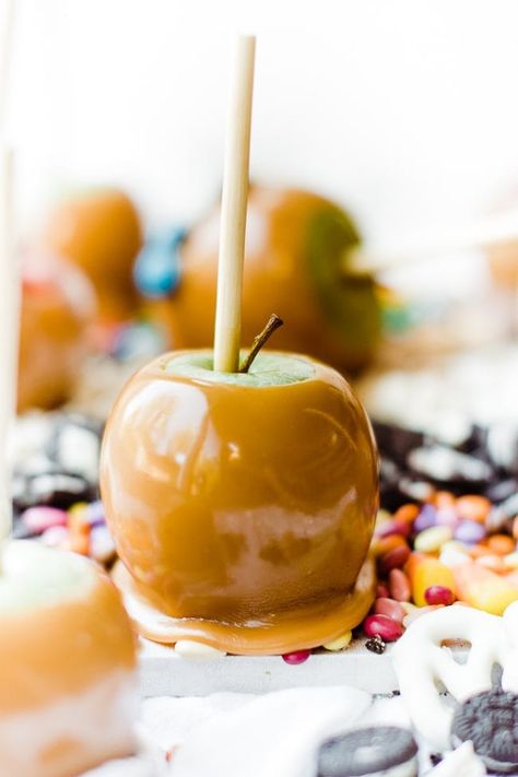 Homemade Caramel Apples - Oh So Delicioso Gluten Free Caramel Apples, Homemade Caramel Apples, Caramel Apple Recipe, Homemade Caramel Apple, Gluten Free Caramel, Caramel Apples Homemade, Caramel Apples Recipe, Caramel Bits, Apple Recipe