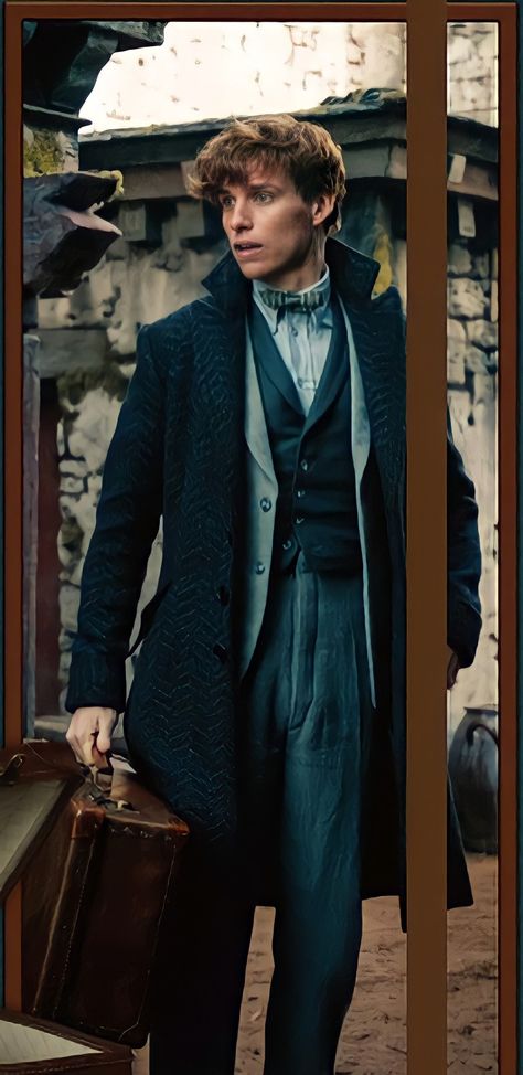 Newton Scamander, The Secrets Of Dumbledore, Secrets Of Dumbledore, Fantasic Beasts, Fantastic Beasts Movie, Harry Porter, Beau Film, Callum Turner, Newt Scamander