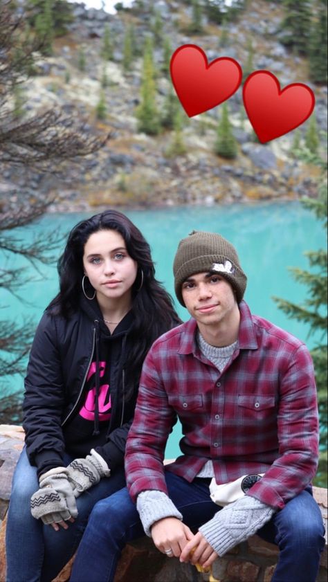 Cameron Boyce Girlfriend, Brenna Damico, Carlos Descendants, Descendants Pictures, Disney Descendants Movie, Mal And Evie, Old Disney Channel, Descendants Cast, Fun Sleepover Ideas