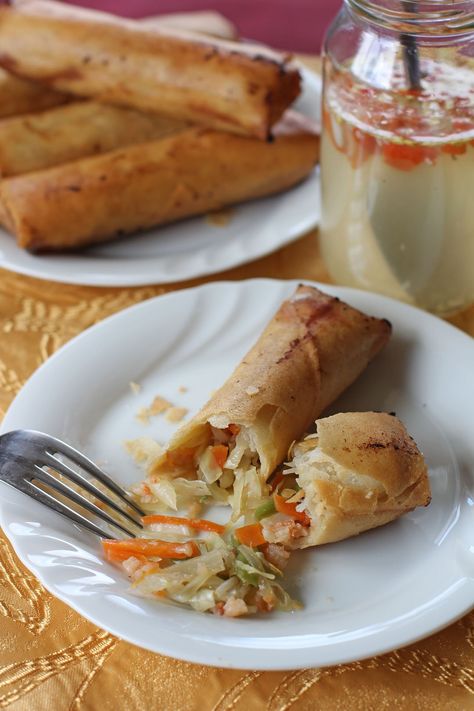 Fresh Lumpia Recipe, Lumpiang Gulay, Pinoy Merienda, Spring Roll Filling, Lumpia Recipe, Christmas Food Ideas, Tandoori Masala, Filipino Dishes, Pinoy Food