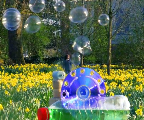 Bubbles Balloons, Toys From Trash, Pig Halloween, Life Hacks Youtube, Small Plastic Bottles, Depth Effect, Steam Ideas, Bubble Solution, Nerf Party