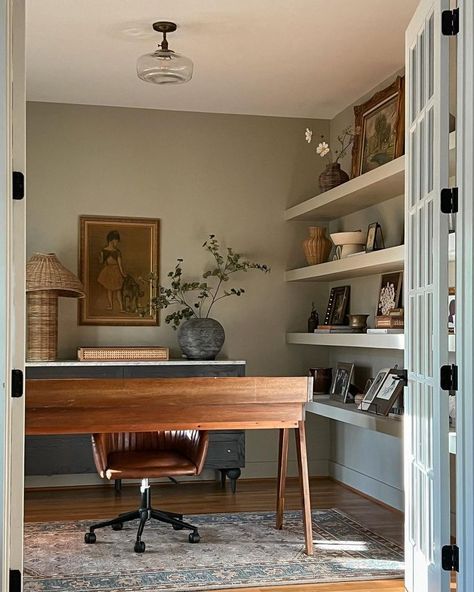 Office Styling Decor, Small Office With Window, Office With Desk In Middle Of Room, Greige Office, Small Office Setup, Taupe Office, Guest Room Office Ideas, Mcm Office, Men’s Office