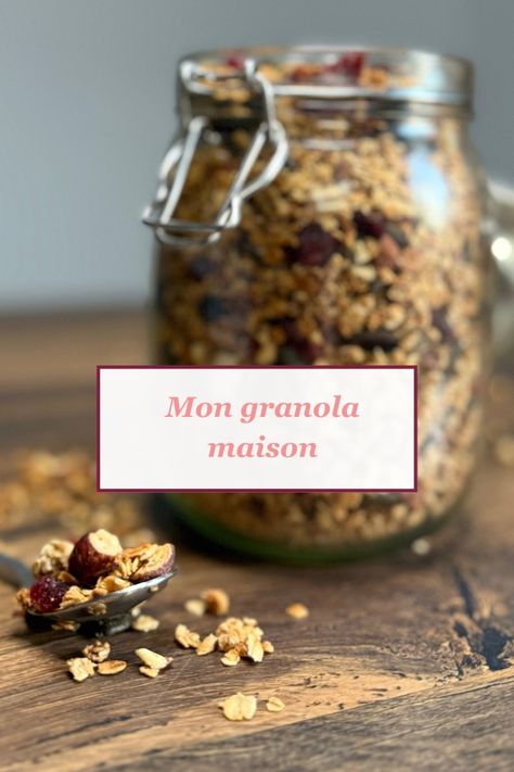 Ma recette inratable pour un granola maison, sain et vraiment délicieux ! Granola Maison Healthy, Healthy Homemade Granola, Granola Parfait, Creme Dessert, Granola Healthy, Granola, Air Fryer, Healthy Life, Food To Make