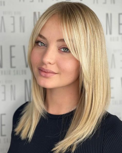 Bang Inspo, Oval Face Bangs, Hairstyle For Chubby Face, Bangs For Round Face, Face Shape Hairstyles, Medium Cut, Round Face Haircuts, Haircuts Straight Hair, Hairstyles For Round Faces