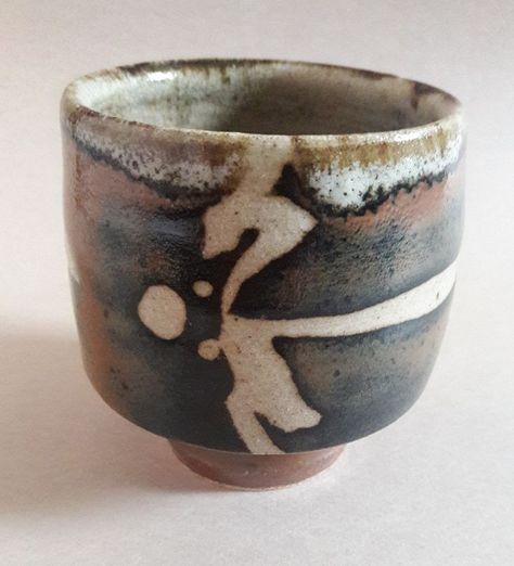 Raku Tea Cup, Japanese Tea Bowls Ceramic Pottery, Yunomi Cups Ceramic Pottery, Yunomi Cups, Japanese Ceramics Pottery, Pottery Village, Arreglos Ikebana, Japanese Tea Cup, Folk Pottery