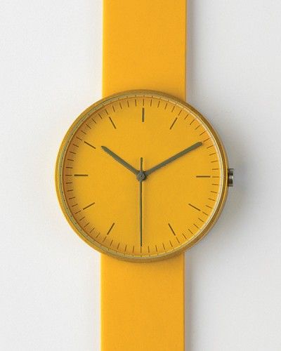 Very simple, very beautiful. I confess that I disliked yellow things... But now I totally love :( Elegant Things, Plain Yellow, Yellow Watches, Tick Tock, Mellow Yellow, Shades Of Yellow, Happy Colors, 로고 디자인, Mode Inspiration