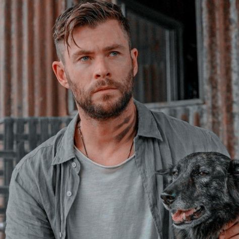 Chris Hemsworth Hair, Tyler Rake, Army Haircut, Gentleman Haircut, Beard Cuts, Haircut Images, Beard Haircut, Thor Odinson, Mens Hairstyles Thick Hair