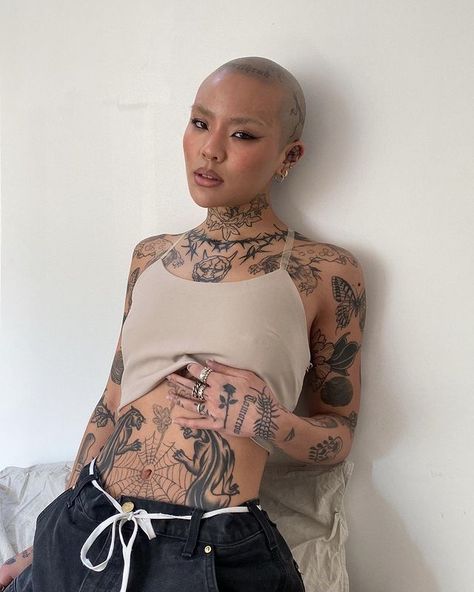 Mei Pang (@meicrosoft) • Instagram photos and videos Meicrosoft Instagram, Bald Tattoo, Bleached Brows, Bleached Eyebrows, Bald Head Women, Bald Girl, Bald Women, Back Tattoo Women, Top Tattoos