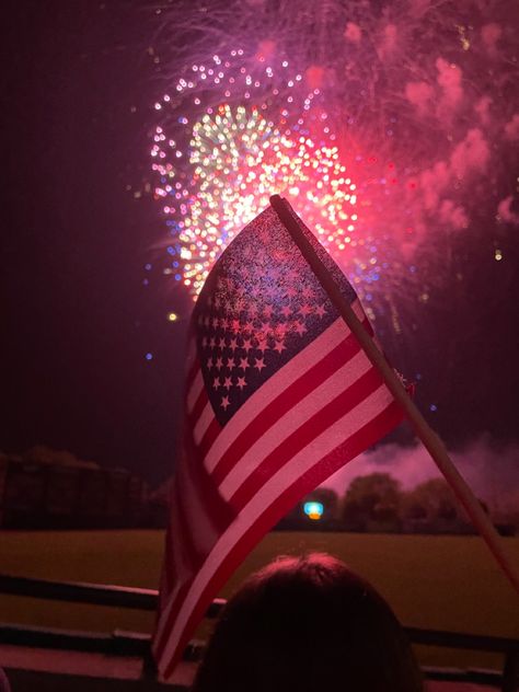 America Core Aesthetic, American Core Aesthetic, Americana Roadtrip, All American Aesthetic, American Dream Aesthetic, America Core, American Core, 4th Of July Aesthetic, Fourth Of July Pics