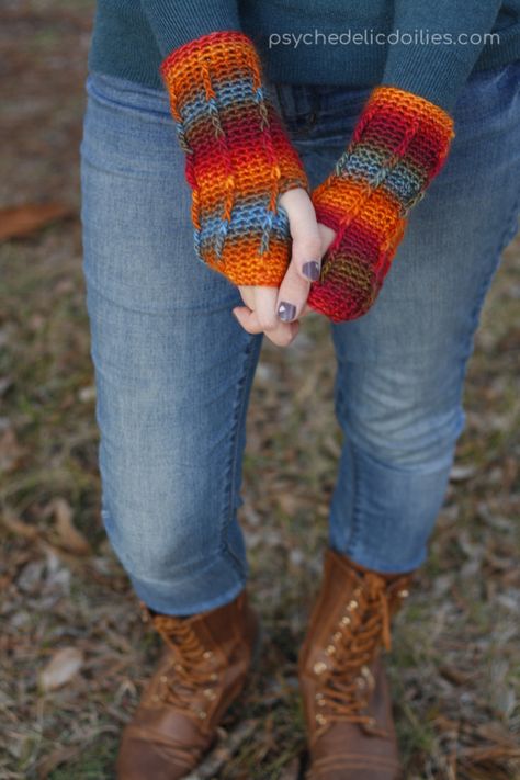 Cute Hands, Crochet Fingerless Gloves Free Pattern, Gloves Crochet Pattern, Fingerless Gloves Crochet, Fingerless Gloves Crochet Pattern, Glove Pattern, Crochet Gloves Pattern, Crochet Stitches Guide, Front Post Double Crochet