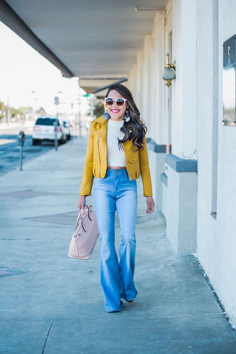 Yellow Crop Jacket Outfit, Yellow Cropped Blazer Outfit, Yellow Jacket Outfit, Cropped Jacket Outfit, Cut Flare Jeans, Flare Jeans Style, Nyc Outfits, Yellow Denim, Everyday Clothes