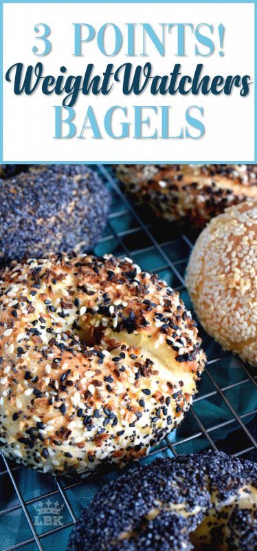 Weight Watchers Bagels, Bagel Recipe Easy, Oatmeal Chocolate Chip Muffins, Plats Weight Watchers, Bagel Recipe, Banana Oatmeal, 2 Ingredient, Best Breakfast Recipes, Chocolate Chip Muffins