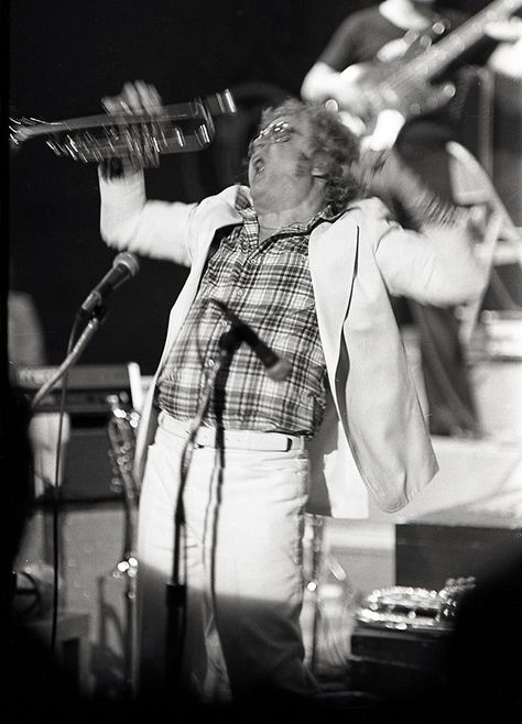 Maynard Ferguson, Trumpet Players, Miles Davis, Jazz Musicians, Musician, Human, Concert, Music