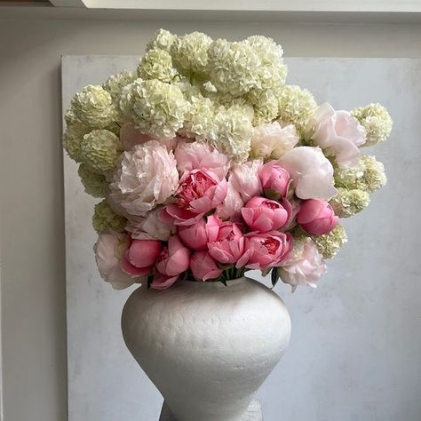 Peonies Arrangement, Luxury Flower Bouquets, Love And Beauty, Nothing But Flowers, Upper West Side, Flower Therapy, Beautiful Bouquet Of Flowers, West Side, Flower Lover