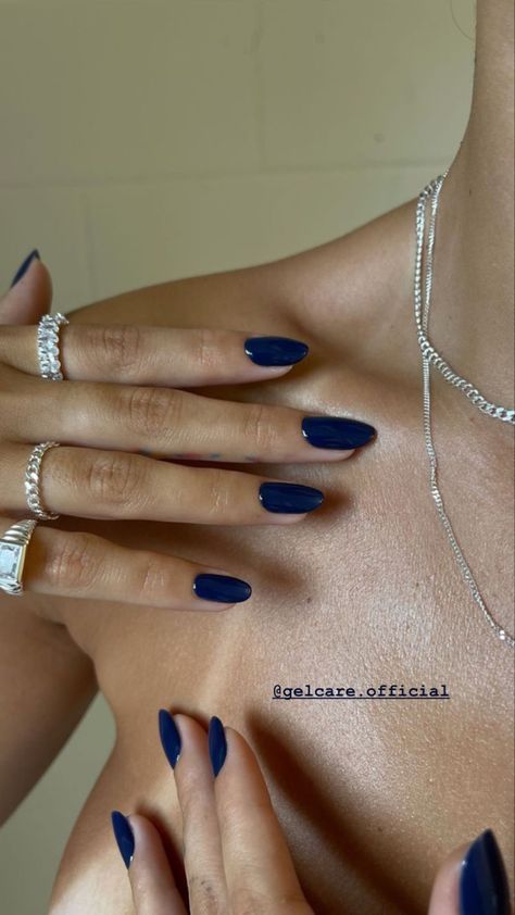 Timeless Nails Classy, Timeless Nails, Navy Nails, Navy Blue Nails, Minimalist Nail, Nails Classy, Edgy Nails, Nails Today, Almond Nails Designs