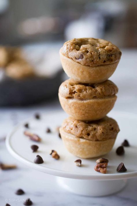 Bourbon Brown Butter Mini Derby Pies…you can’t eat just one! These bite-sized gems are even more tantalizing with the addition of brown butter. So easy to make, these crunchy, chocolatey mini pies will become your new favorite for no-fuss entertaining. Mini Pie Crust, Derby Pie, How To Make Brown, Kentucky Derby Party, Mini Pies, Derby Party, Pie Dough, Mini Muffins, Mini Chocolate Chips