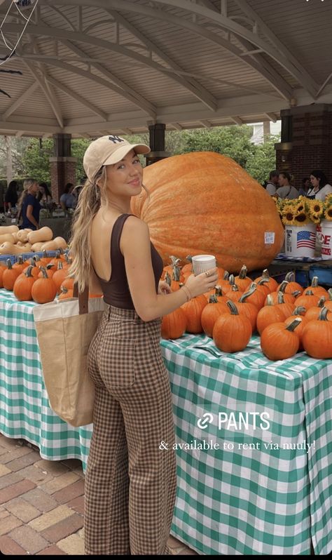 Pumpkin Patch Outfit, Early Fall Outfits, Fall Pants, Autumn Fits, Fall Fits, Early Fall, How To Pose, Outfit Inspo Fall, Looks Style