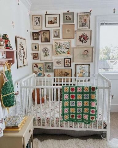 Vintage Nursery Ideas – Happiest Baby Maximalist Nursery, Retro Baby Nursery, Vintage Woodland Nursery, Vintage Nursery Ideas, Vintage Circus Nursery, Circus Nursery, Vintage Inspired Room, Black Crib, Eclectic Nursery