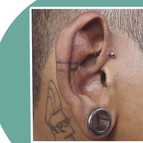 #forwardhelixpiercing stands out as one of the more unique cartilage piercings due to its distinctive placement along the upper front of the ear, close to the face! 😻 This location allows for stacking, where people get one, two, or even three forward helix piercings in a row (if the anatomy allows), creating a customized, layered look. Its sleek and subtle appearance suits various jewelry styles, from delicate studs to tiny hoops, allowing for a minimalistic or a bold effect.✨ The forward... Forward Helix Piercings, Helix Piercings, Forward Helix Piercing, Cartilage Piercings, Forward Helix, Jewelry Styles, Cartilage Piercing, Layered Look, Helix