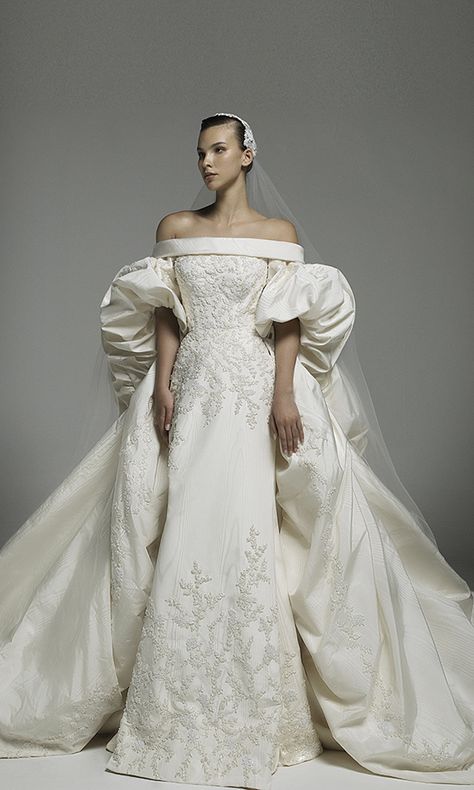 Ashi Studio, Wedding Dress Gallery, Fancy Wedding Dresses, White Bride, Fancy Wedding, White Wedding Dress, Elegant Bride, Wedding Gowns Vintage, Ivory Wedding Dress