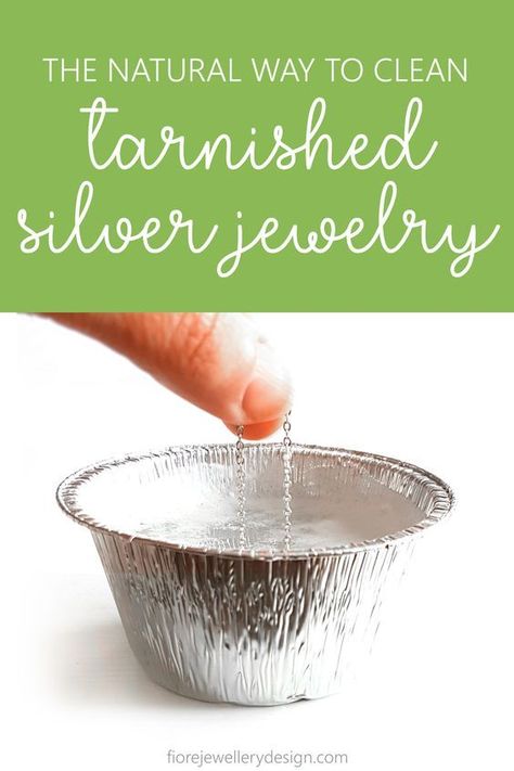 Jewlery Cleaner, Clean Tarnished Silver, Clean Tarnished Silver Jewelry, Cleaning Tarnished Silver, Cleaning Silver, Homemade Jewelry Cleaner, Jewellery Cleaner, Jewelry Cleaner Diy, Jewelry Hacks