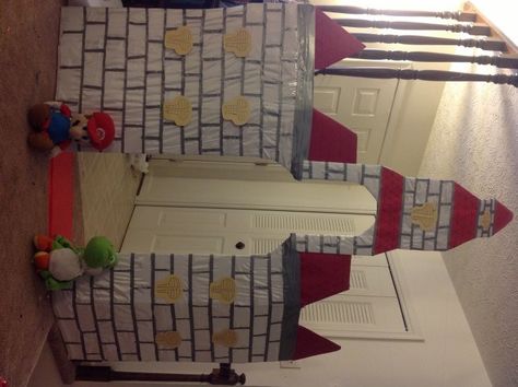 Princess Peach Castle, Mario Castle, Castle Cardboard, Coraline Halloween Costume, Make Step By Step, Super Mario Bros Birthday Party, Cardboard Castle, Mario Bros Birthday, Princess Castle