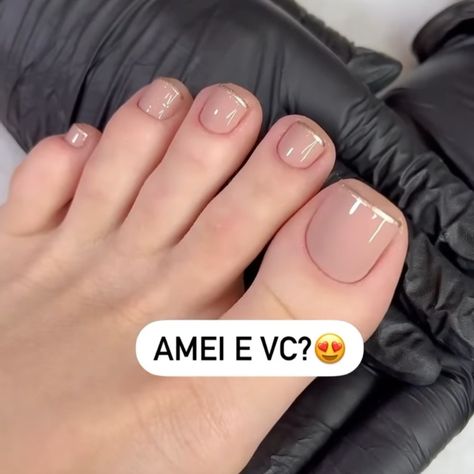 Pedicure Ideas Neutral Colors, Clear Pedicure Ideas, Pale Skin Pedicure Color, Natural Pedicure Ideas Toenails, Gold French Tip Pedicure Toenails, Neutral Color Pedicure, Nude Mani Pedi, Pedicure Nude Colors, Nude Pink Pedicure