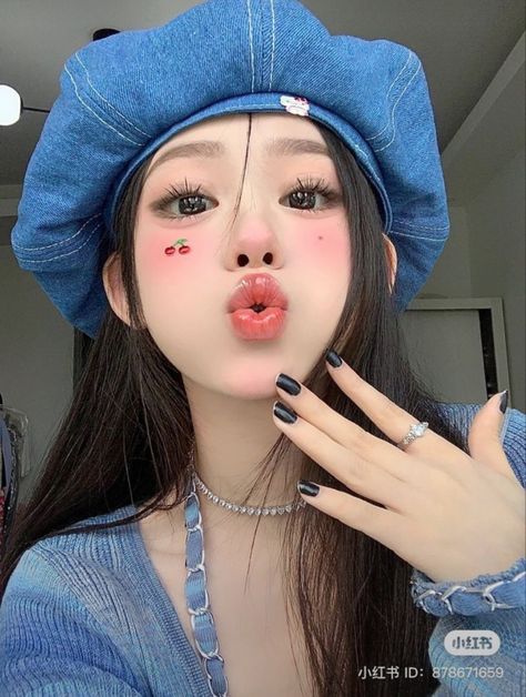 Pelo Cafe, Pop Makeup, Hair Curling Tips, Doll Eye Makeup, Korean Face, Islamic Girl, Colorful Background, Fashion Inspiration Design, Cute Poses