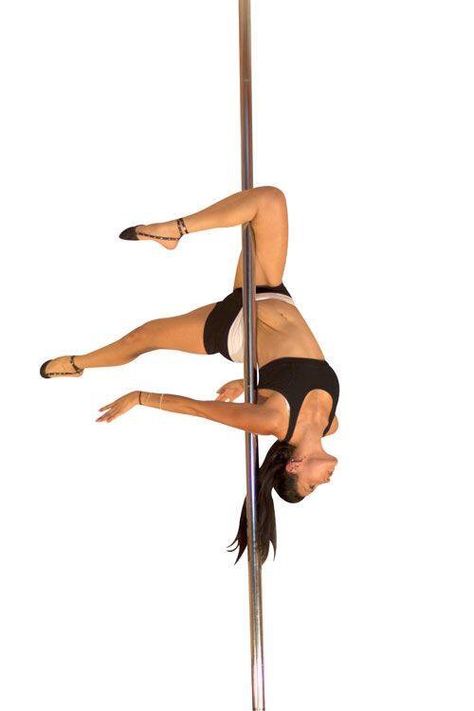 Pole Spins, Pole Photo Shoot, Pole Moves, Pole Tricks, Pole Dance Moves, Pole Fitness, Dance Tips, Pole Dance, Pole Dancing