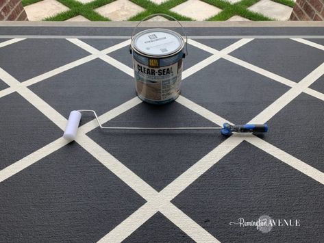 Painted Porch Floors, Country Patio, Paint Concrete Patio, Concrete Patio Makeover, Porch Paint, Cement Patio, Painted Patio, Porch Makeover, Patio Rug