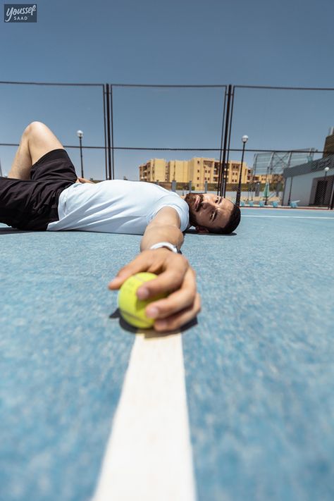 Padel Photoshoot Ideas, Tennis Court Photoshoot Men, Tennis Poses, Court Photoshoot, Tennis Court Photoshoot, Tennis Photoshoot, Canon Eos Rp, Tennis Photography, Tennis Pictures