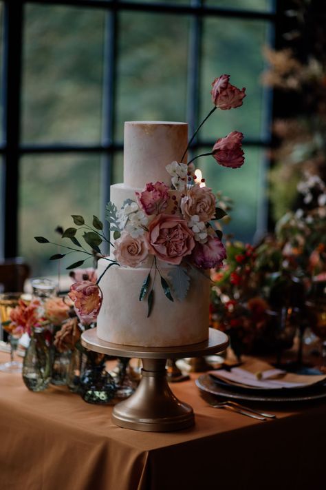 pink flower wedding cake Real Flower Wedding Cake, Wedding Dress With Pink Flowers, Cottage Core Wedding Cake, Cinnamon Rose Wedding Color Scheme, Mustard Wedding Dresses, Fairy Wedding Cake, Fairytale Wedding Cake, Cinnamon Rose Wedding, Academia Wedding