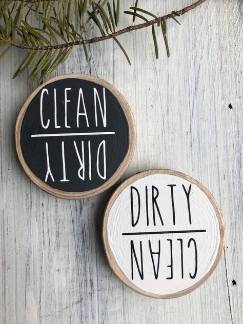 Wood Slice Magnets, Dishwasher Sign, Clean Dirty Dishwasher Magnet, Clean Wood, Wood Cookies, Cookie Craft, Dishwasher Magnet, Scrap Wood Projects, Cleaning Wood