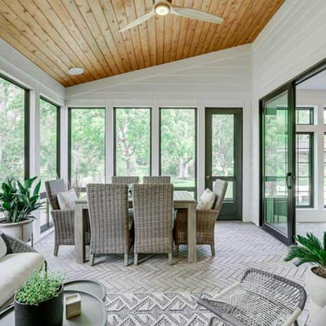 House Tour of a Custom Modern Farmhouse - Down Leah's Lane Living Room Addition Ideas, Modern Farmhouse Sunroom, Farmhouse Sunroom, Sunroom Remodel, Three Season Porch, 4 Season Room, Screened Porch Designs, 3 Season Room, Four Seasons Room