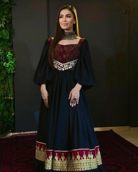 Gand Afghani, Afghan Beauty, Cultural Wear, Afghani Dresses, Afghani Dress, Afghani Clothes, Afghan Dress, Easy Dress Sewing Patterns, Heavy Dresses