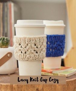 Knit Coffee Cozy Pattern, Cup Cozy Knitting Pattern, Knit Cup Cozy, Knit Coffee Cozy, Coffee Cozy Pattern, Cup Cozy Pattern, Easy Knitting Patterns Free, Cup Cozies, Crochet Cup Cozy