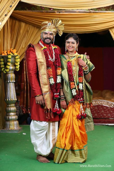 Marathi Wedding Look, Akshaya Deodhar, Wedding Matching Outfits, Marathi Bride, Marathi Wedding, Indian Wedding Poses, Wedding Outfits For Groom, Wedding Dresses Men Indian, Couple Wedding Dress