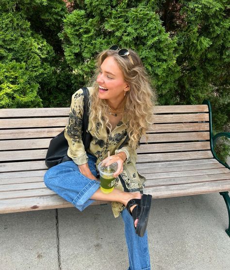 ellen :) | all the sips!! @panerabread top: thrifted jeans: vintage old navy thrifted earrings: @enroutejewelry_ necklaces: thrifted shoes:… | Instagram Thrifted Earrings, Ellen Everett, Thrifted Shoes, Thrifted Jeans, Shoes Instagram, Fits Fall, Vintage Old Navy, Thrift Fashion, Colourful Outfits