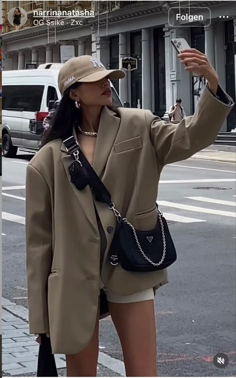 New Era Outfit, Oversized Blazer Outfit, Cap Code, Luxury Lifestyle Fashion, Outfit Plan, Blazer Outfit, Blazer Designs, Inspo Outfit, Stylish Hats