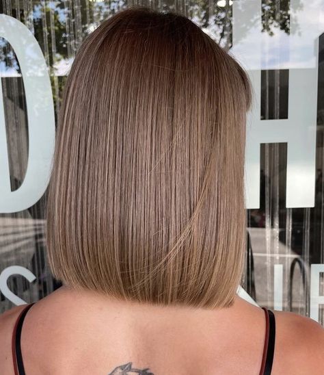 Mushroom Brown Short Hair, Bob With Long Bangs, Hair Fall Remedy, Brown Bob Hair, Short Ombre Hair, Brown Hair Looks, Hair Color Caramel, Messy Short Hair, Ginger Hair Color